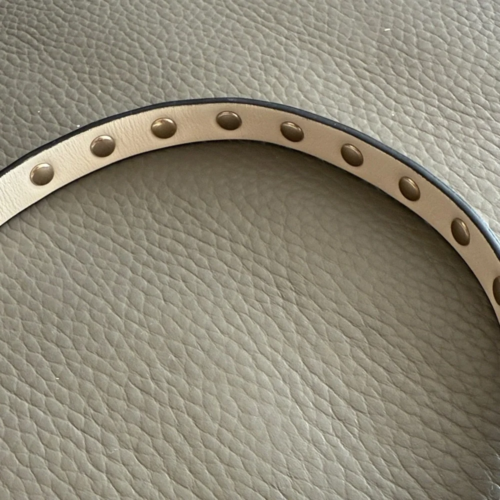 NIB VALENTINO Garavani Rockstud Leather Double wrap BRACELET w/gold Studs ITALY - Picture 12 of 14